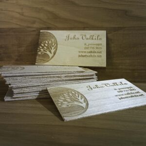 Puiset käyntikortit