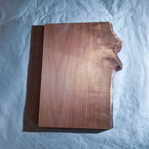 Luonnonpuu leikkuulauta A4